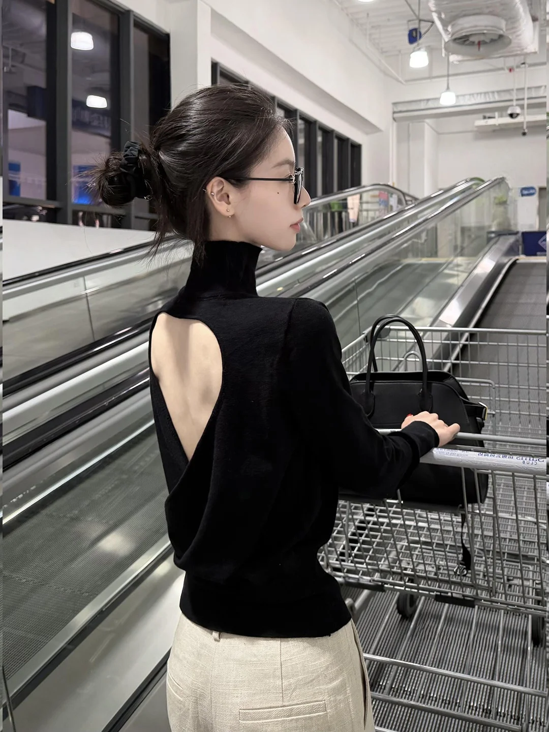 Ele Bla Hollow Out … - image