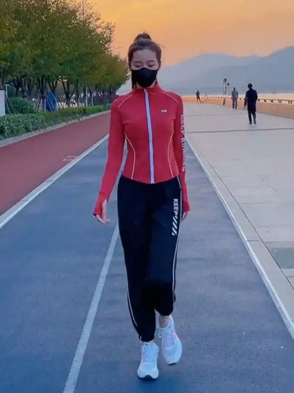 

Модный повседневный спортивный комплект, женская уличная одежда для бега, брюки Qui Dry Jaet, одинаковые летние новинки 2025, новое поступление