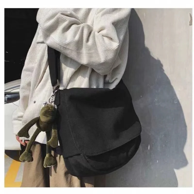 2023 Fashion Canvas Crossbody Youth Bag Shoulder Satchels Women Casual Large Organizer Outdoor Men Messenger Bags with Pendant