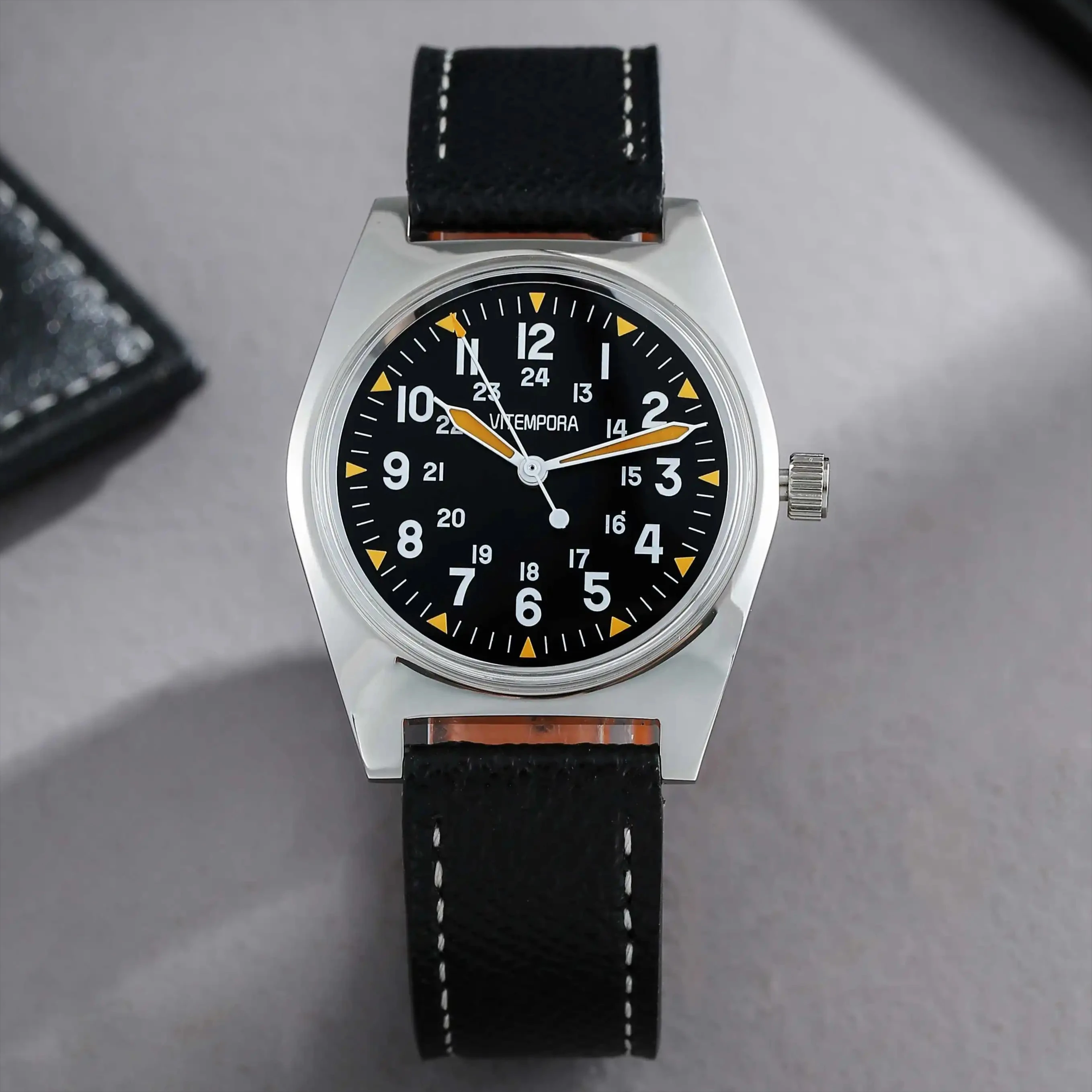 Vintage Watch Collecting - ヴィンテージフィールド手巻き機械式腕時計 メンズ 36mm 24時間夜光文字盤 レザーストラップ カジュアル