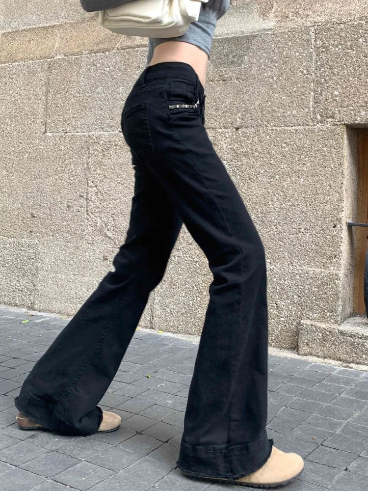 2025 Ropa Y2K Mode Schwarz Niet Design Schlank Low Rise frauen Ausgestellte Jeans Hosen Für Frau Kleidung Luxus Baumwolle lange Hosen