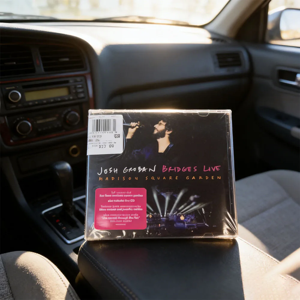 

CD Джош Гробан: Bridges Live: Madison Square Garden. Это живой концертный альбом американского кроссовер-тенора Джоша Гробана, легендарный исполнитель.