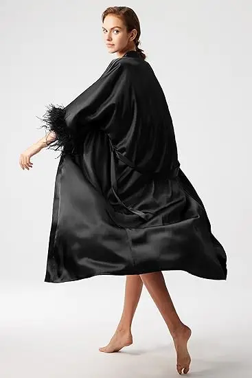 Thumbnail 2 - #11 Top Bridal Kimonos Picks for Every Budget