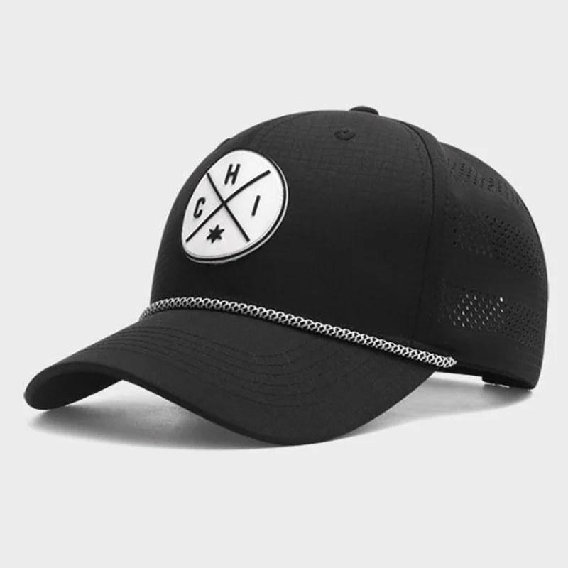 Дышащие сетчатые бейсболки с геометрическим логотипом. Спортивные шапки для бега на открытом воздухе. Защита от солнца и вентиляция для повседневного использования и спорта.