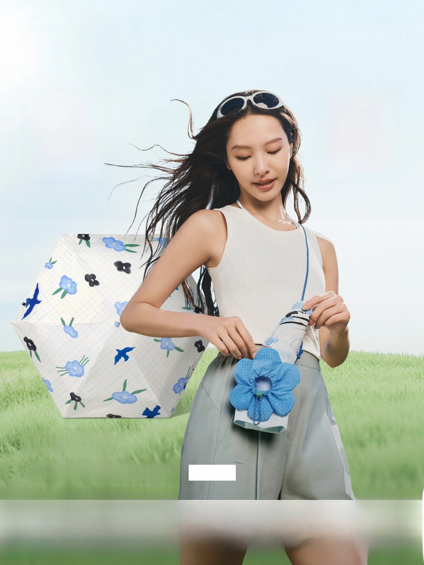 

Portable Women's Sunshade Umbrella UV Protection Rain And Sun Dual Purpose Capsule Design Fashionable Parachute Shape