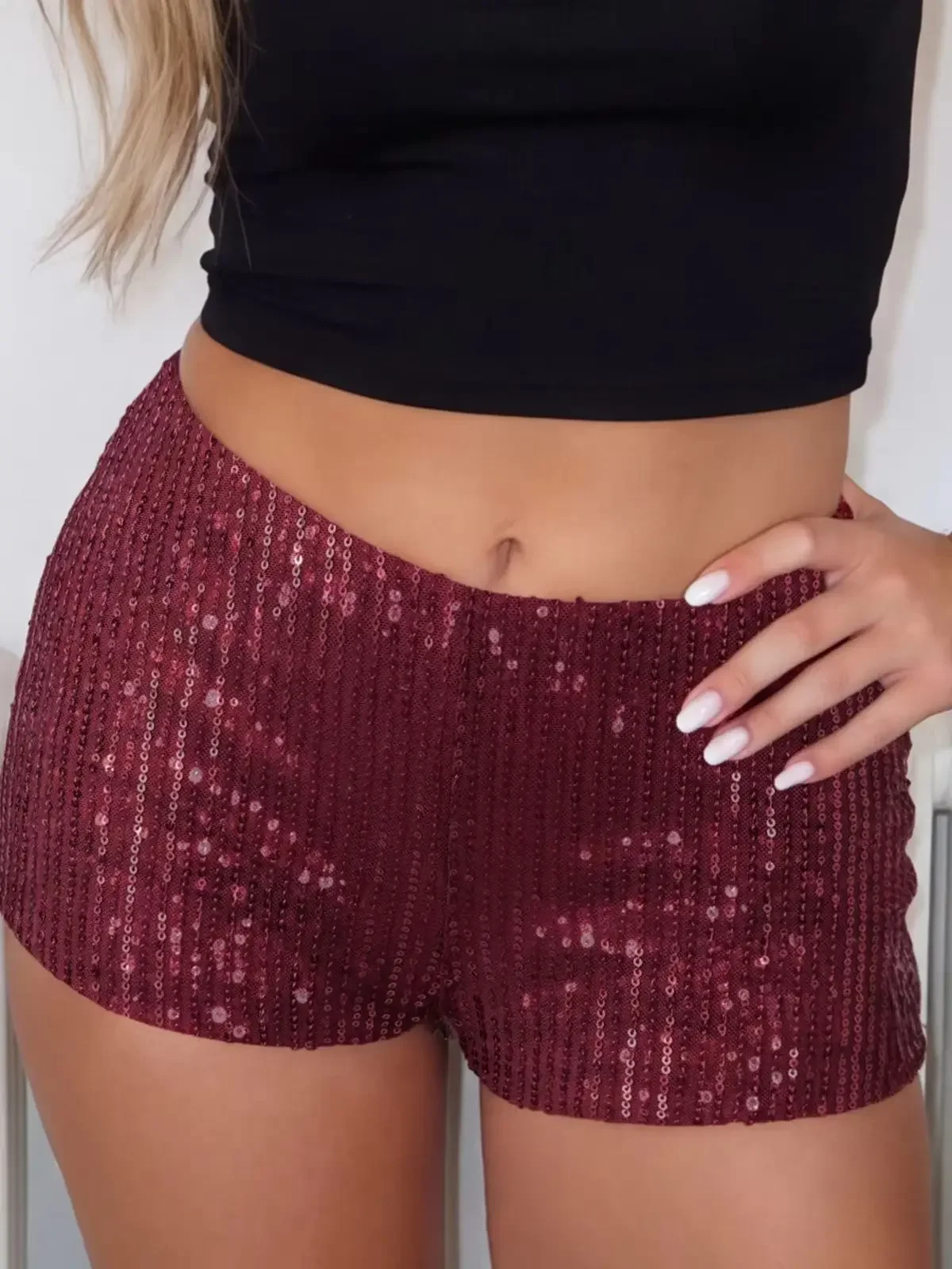 Women Sequin Shorts Elastic High Waist Sparkly Glitter Straight Short Pants Sexy Club Hot Pants Summer Streetwear