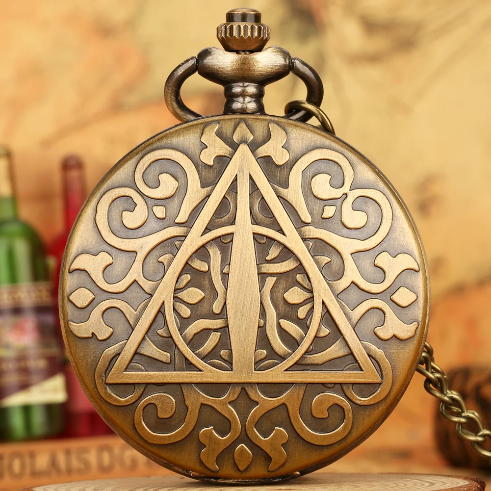 Vintage Triangle Legend Bronze Pattern Analog Fob Chain Quartz Pocket Watch Antique Gifts Charming Pendant Watch for Men Women