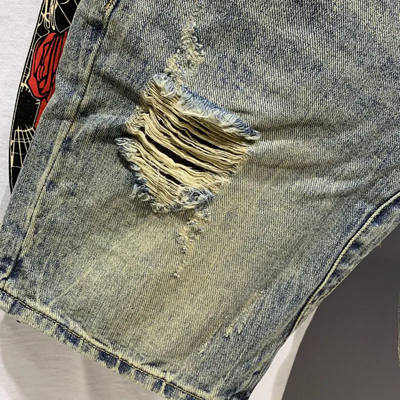 New Harajuku Designer Vintage Knee Length Denim Shorts for Men Casual Summer Wear Distressed Ripped Holes Washed Boyfriend Jeans