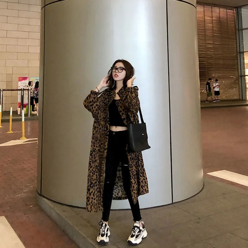 เสื้อโค้ทลายเสือดาวสไตล์วินเทจสำหรับผู้หญิง เสื้อคลุมยาวปานกลาง สไตล์สตรีทแวร์ Y2k เสื้อผ้าผู้หญิงสำหรับฤดูใบไม้ร่วง สไตล์เกาหลี เสื้อแจ็คเก็ตทำงาน