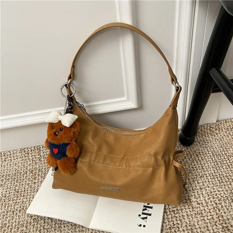 

Fashionable Trendy Designer Leather Tote Bag Large Capacity Solid Color Versatile For Commuter And Leisure