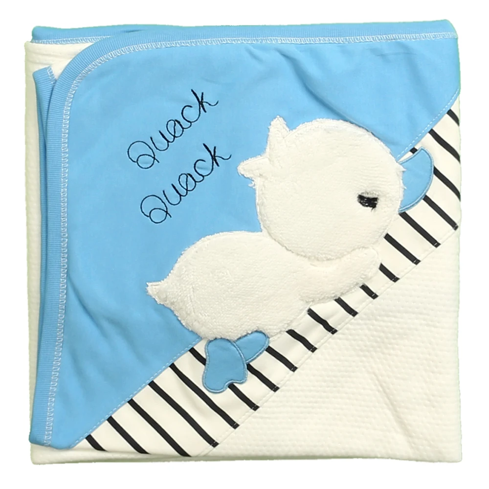 BLAU FARBIGE DECKE…