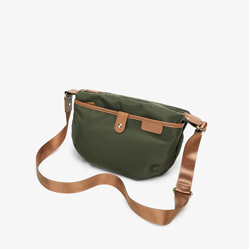 New Women's Casual Oxford Cloth Shoulder Bag Versatile Nylon Texture Crossbody Bag Trendy Color Multi Layer Commuter Sling Bag
