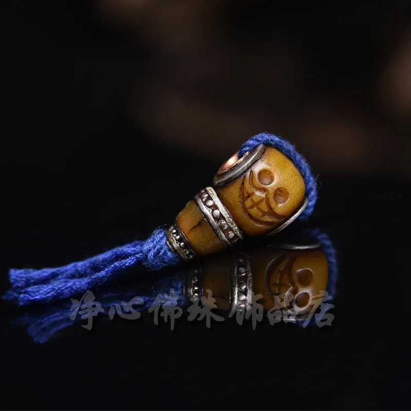 Camel bone three-way Buddha head carving with a smiling face A-Dai cultural accessory