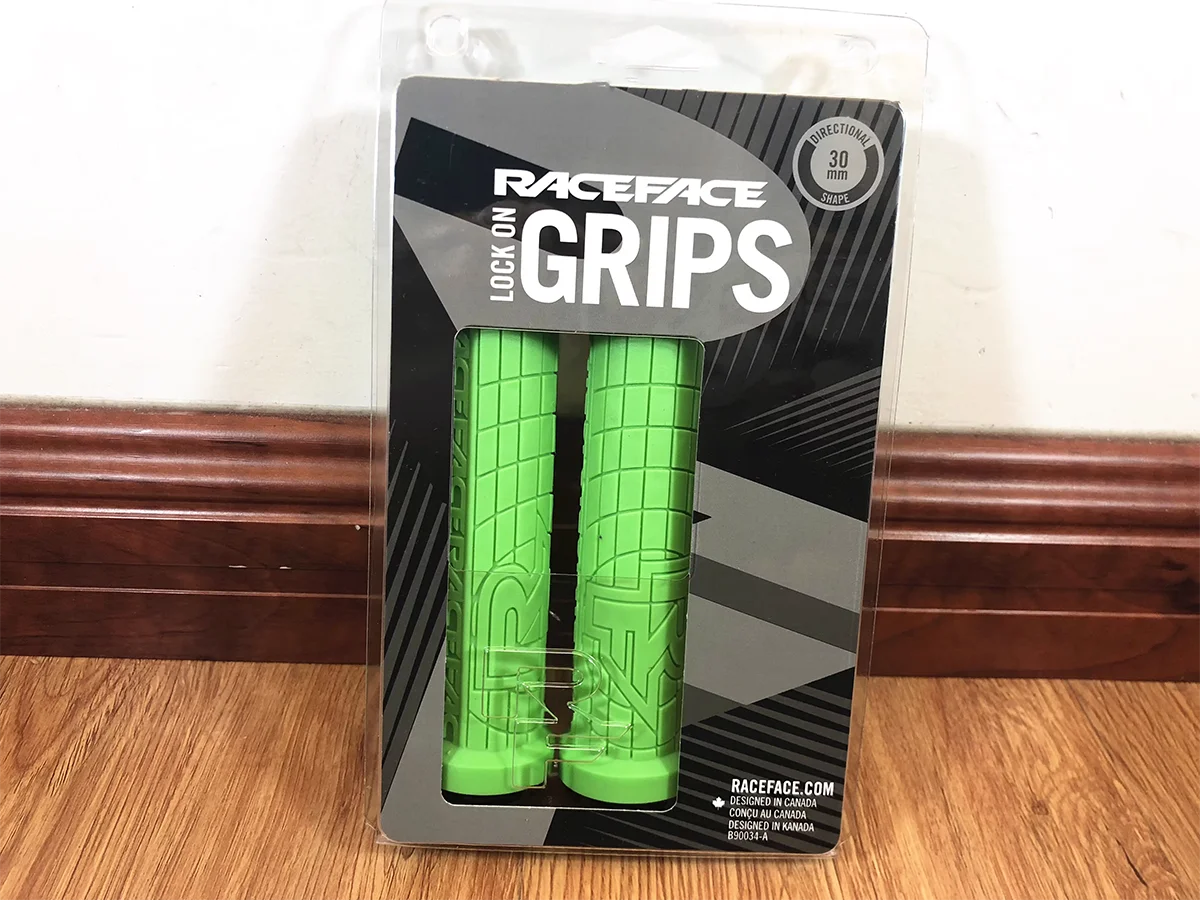 RACEFACE Grippler Grip Rubber Grip 30 mm, 33 mmgiving you 10 easy ways to make your bike look extra sick