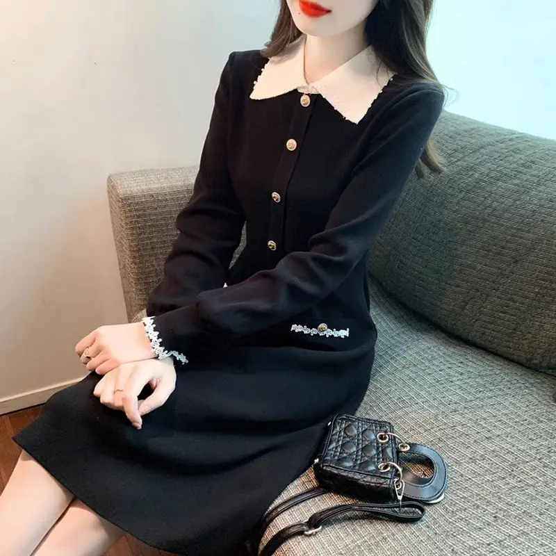 

Xiaoxiangfeng Hepburn Style Black Long Sleeved Knitted Dress For Women's New Age Reducing Loose Fitting Fashion Elegant Dresses