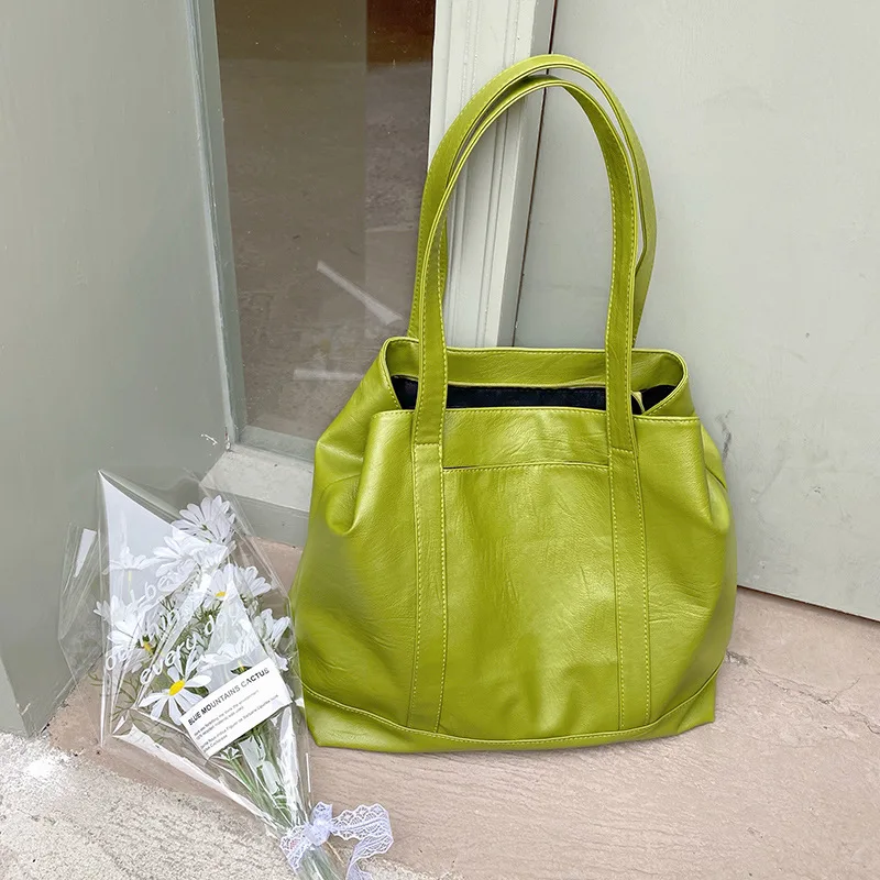 

Korean version of early spring avocado green soft PU large capacity tote bag commuting travel bag cream white shoulder bag