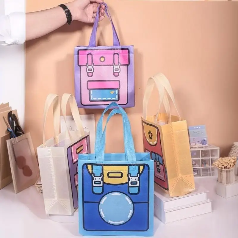 5 Stück niedliche Cartoon-Tragetaschen aus Vliesstoff in Dopamin-Farben, wiederverwendbare Handtasche, Geschenkverpackung für Kinder, für Partys, Feiertage und den täglichen Gebrauch – Detail 9