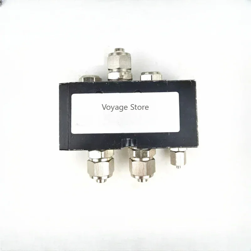 Suitable for the two position five way solenoid valve WG970024002 of the heavy-duty HOWO gearbox