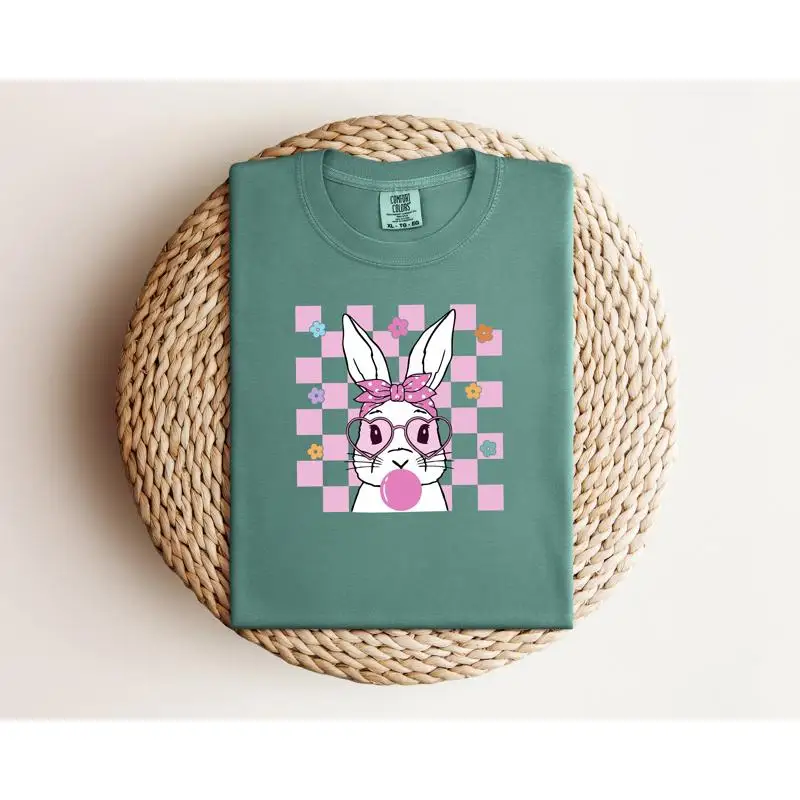 Camiseta de colores cómodos, bonito conejito con Bandana, gafas, chicle, divertido amante de Pascua