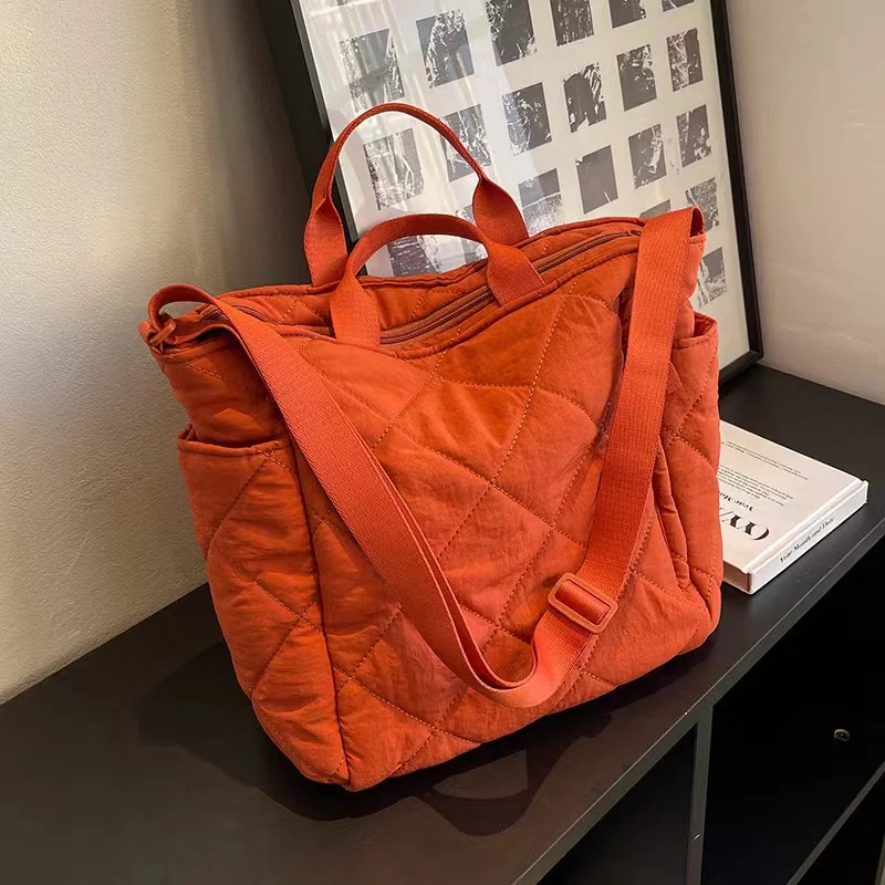 Bolsos de mano de gran capacidad para mujer, bolso lateral de hombro, bolsos de compras de algodón espacial a la moda, bonitos bolsos de mano para mujer para invierno