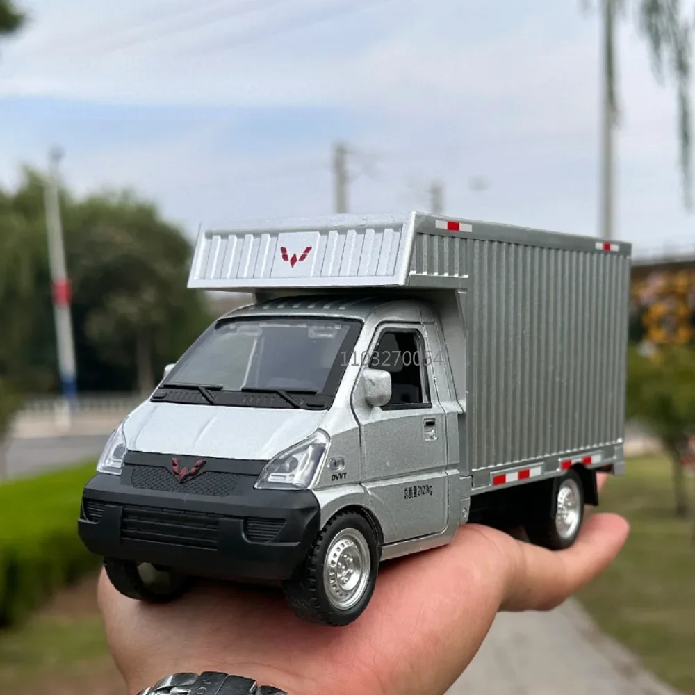 1/24 Scale Alloy Car Model Toys Metal Diecasts Wuling Rongguang Truck with Light Sound Pull Back Container Car for Child Gifts