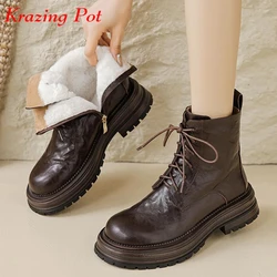 Krazing Pot 2024 Sheep Leather Fur Round Toe Winter Warm Western Boots Med Heels Lace Up Superstar European Platform Ankle Boots