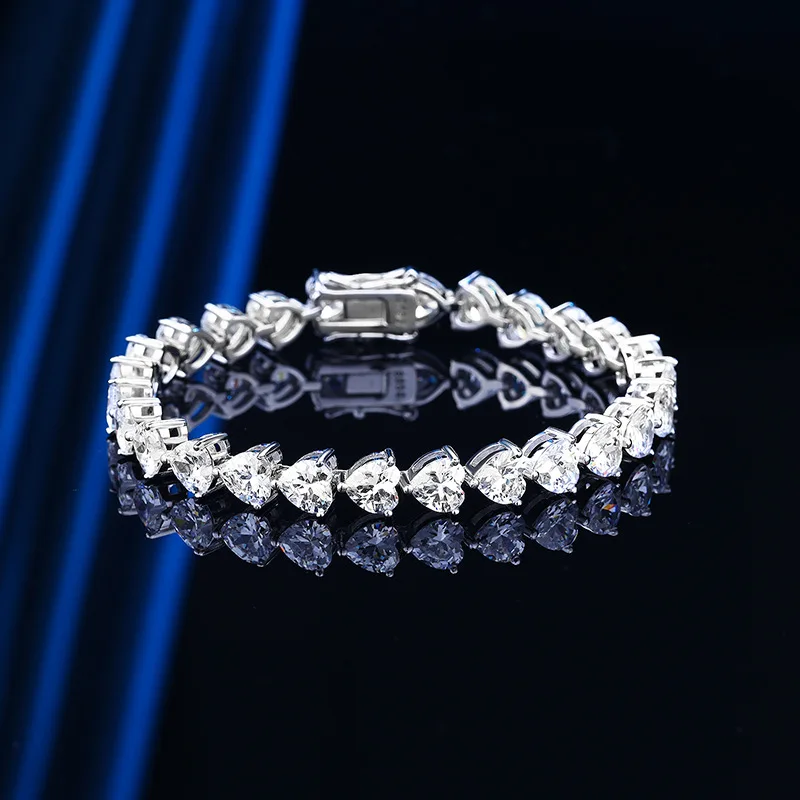

Luxury Solid Platinum PT950 Women's Moissanite Diamond Heart-Shaped Love Bracelet Full Diamond Bracelet
