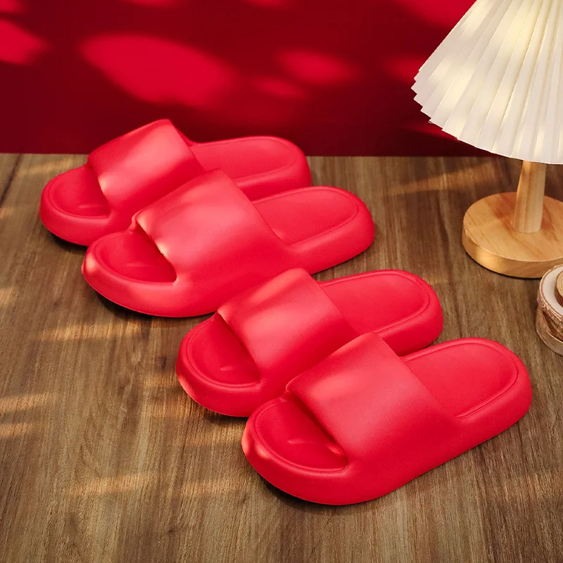 Sandal kamar mandi Platform tebal pria, sandal rumah kamar mandi sol lembut EVA merah, sandal dalam ruangan antiselip untuk pria dan wanita