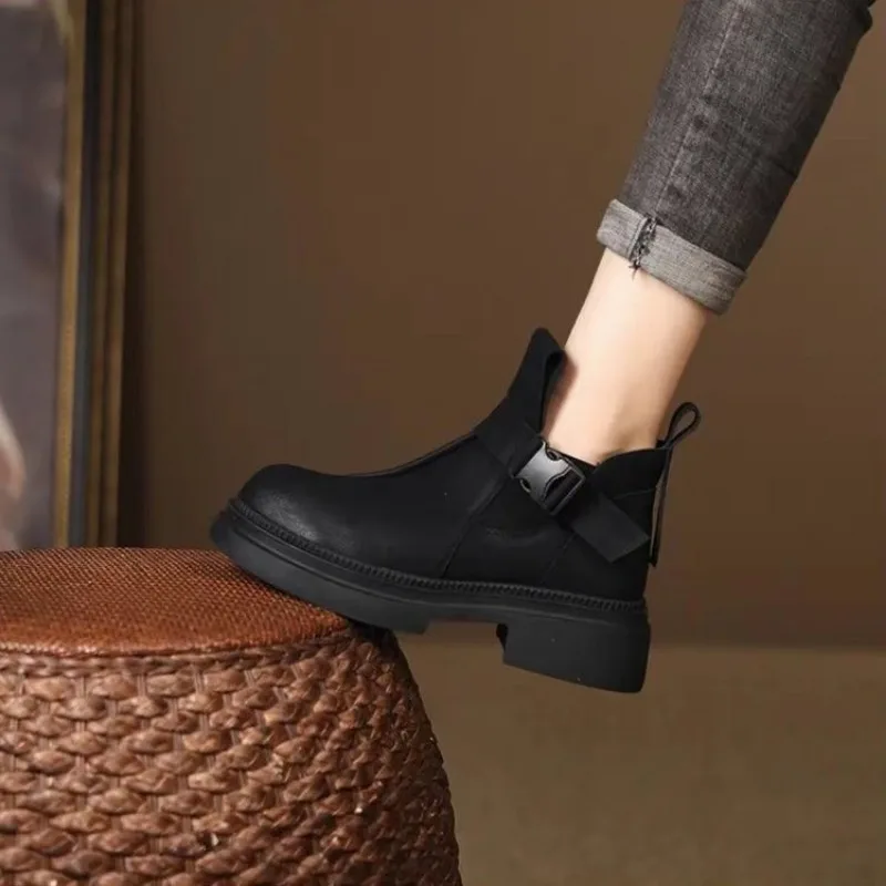 Motorcycle Boots Women Spring Autumn Single Boots Autumn Winter Short Leather Manton High Heels Retro British Style Flat image 3