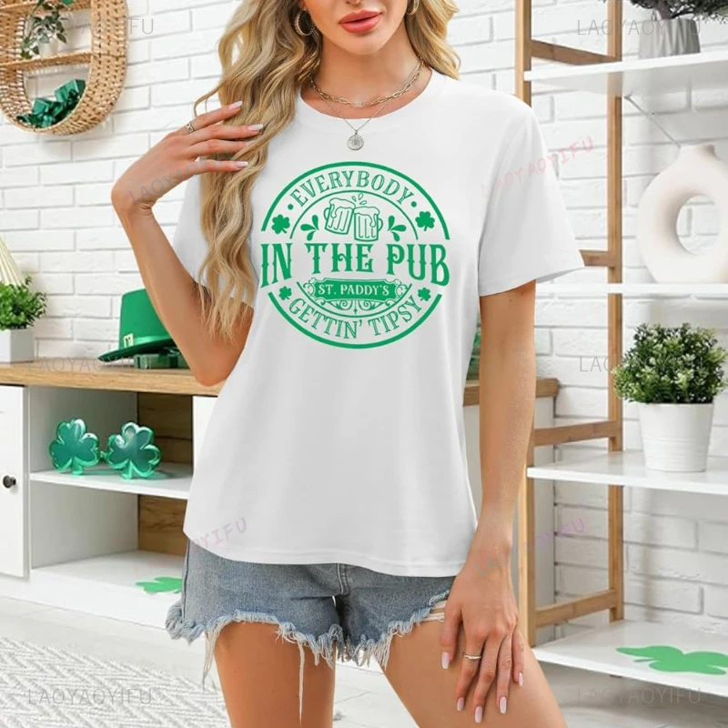 سانت باتريك يوم قميص محظوظ الأيرلندية شامروك تي شيرت القلب محظوظ المرأة تي شيرت الأخضر الجرافيك تيز مضحك أقوال بلايز ملابس علوية من القطن