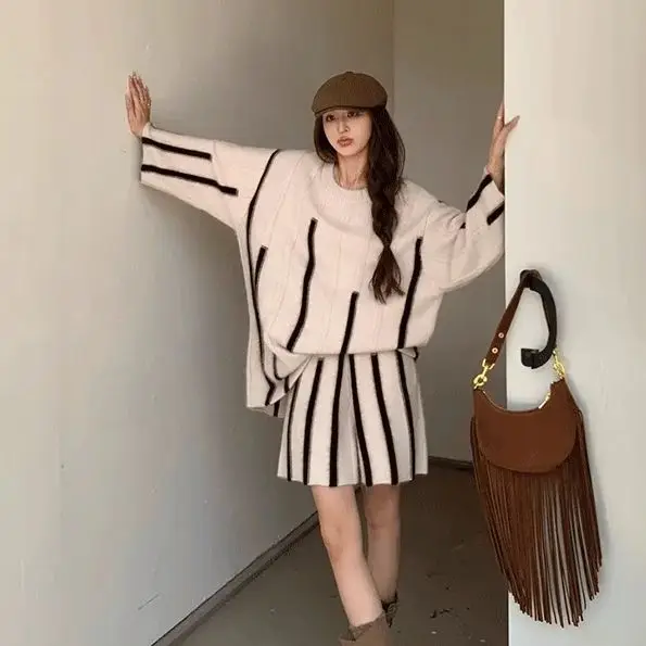 Two-Piece Patchwork Striped Long-Sleeved Knitted Sweater Wide-Leg Cropped Pants 2024 New Retro Autumn Winter Women Suit