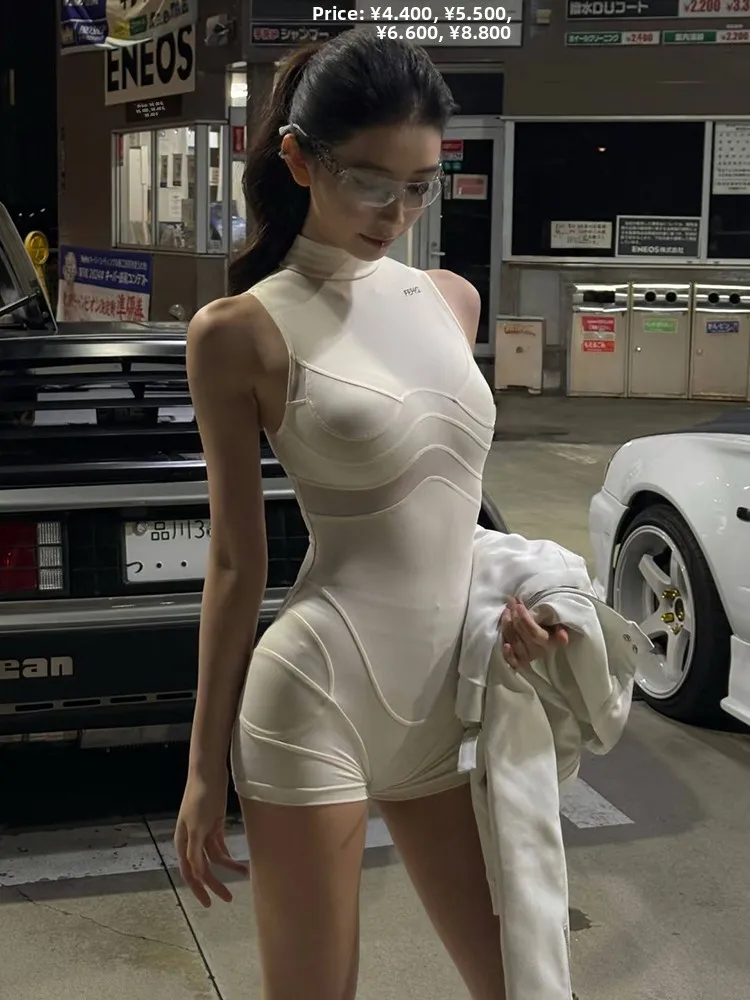 セクシーな白いノースリーブワンピース、女の子向けハイウエストショートパンツ、ストリートスタイル、タイトフィット、ボディコンオーバーオール、サマーコレクション