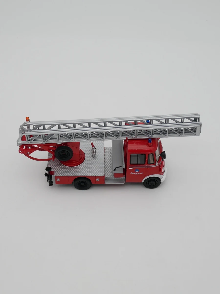 Ixo 1:43 Truck Fire Engine Mercedes-benz 560K Diecast Car Model Metal Toy Vehicle