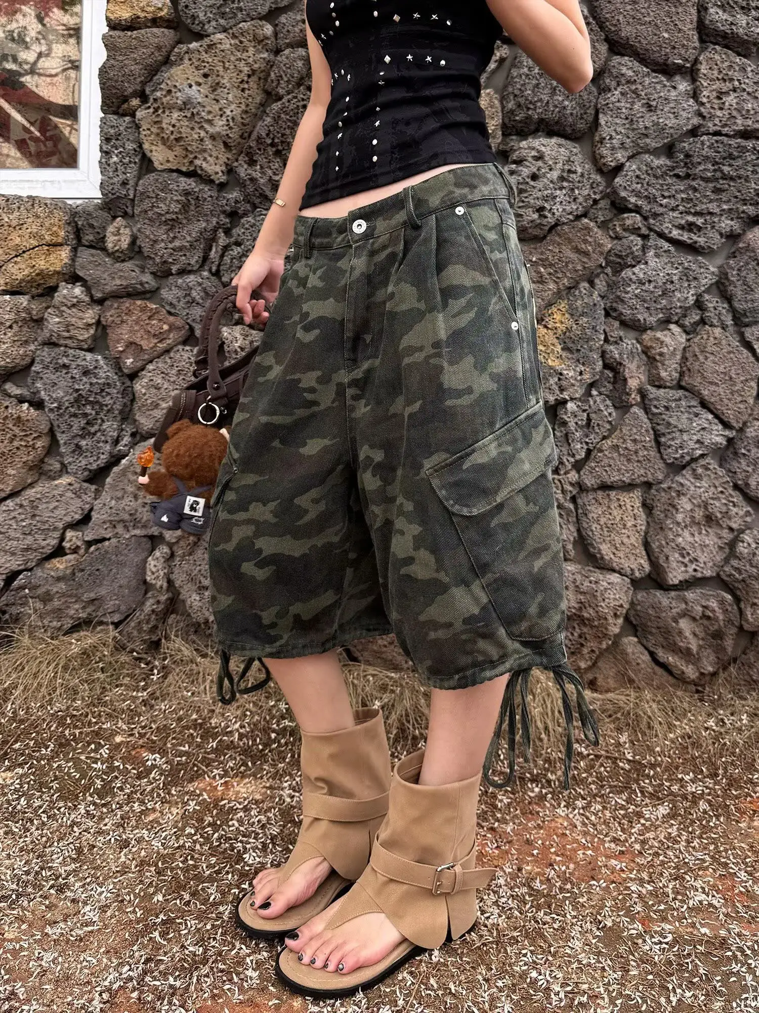 High Quality American Style Denim Vintage Curved Knife Style Distressed Cropped Pants Camouflage Pants Unisex Loose Straight Leg