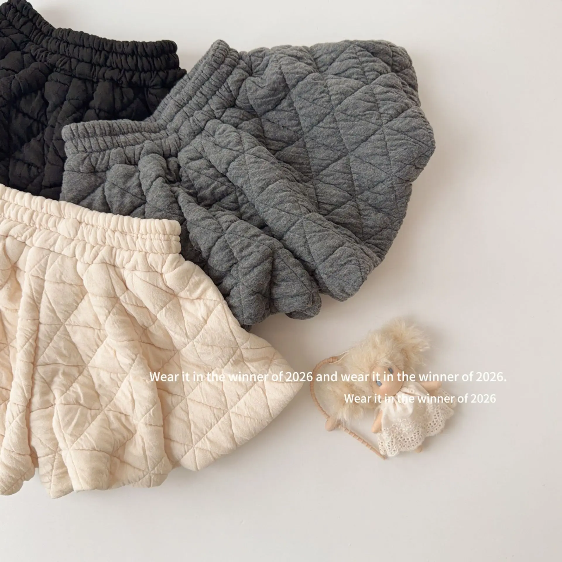 Girls Pants 2026 Autumn and Winter New Children's Clothing Korean Style Girl Baby Soft Waxy Rhomb Clip Cotton Bract Shorts - view 6