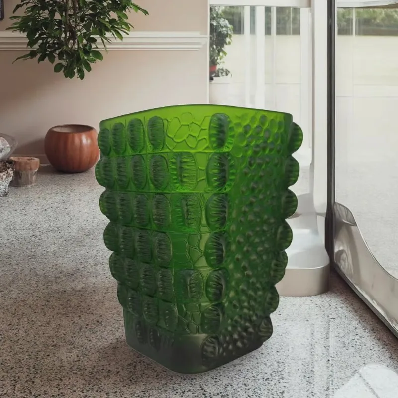 

French crocodile vase decoration crystal tabletop vase square lalique excellence glass excellence bottle home decoration