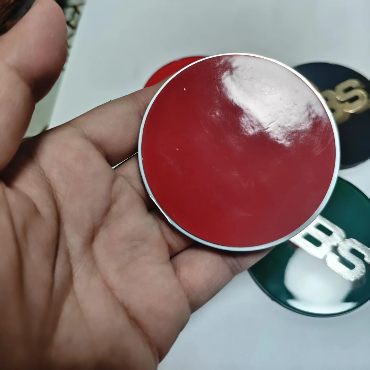 4 قطعة ملصق ل BBS عجلة مركز قبعات شعار حقيقي ملصق ثلاثية الأبعاد لاصق للشعار BBS rs rg gr rz LM محور العجلة تعديل سيارة ملصق