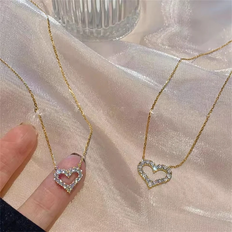 Rrjzz Heart-shaped D Color Moissanite Pendant Necklace GRA 14K Gold Plated Round Cut Lab Imitation Diamond Necklace for Women 4