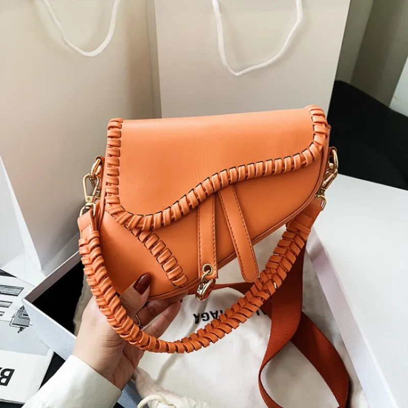 Girls Niche Solid Colour Saddle Bag Ladies Fashion Shoulder Crossbody Bag Fashion Simple Handbag Comfortable Shoulder Handle PU