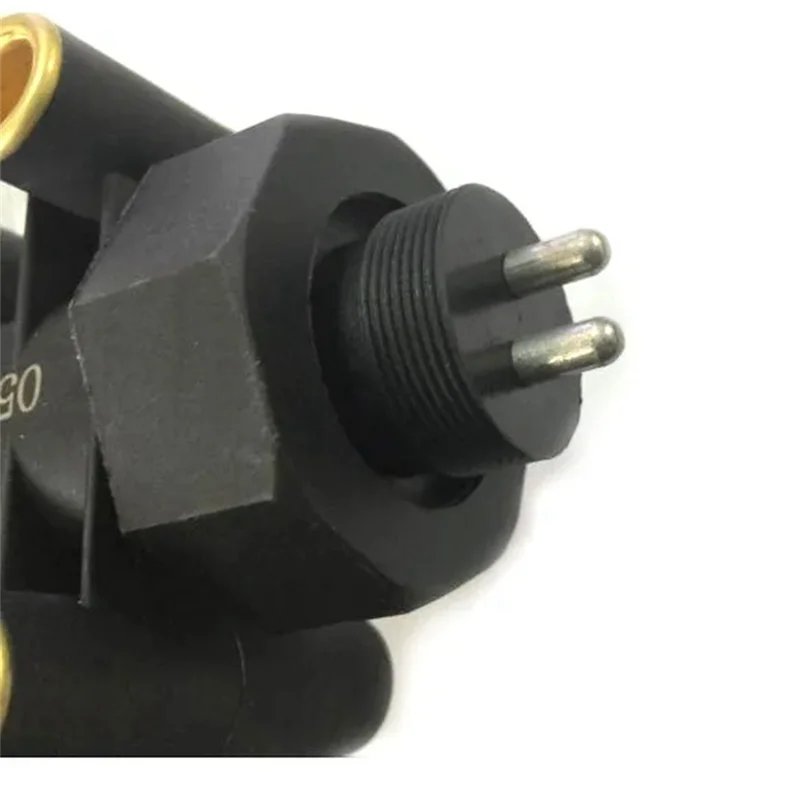 

4410500080 Height Sensor Air Suspension Valve Level Height Valve Truck Accessories For MAN MAH F90 M90 DAF F1800 F1900-A93R