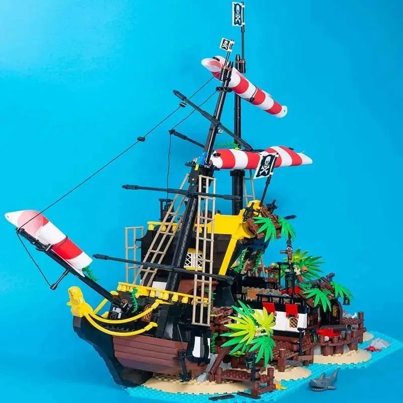 2545PCS Building Blocks Bricks Kid Birthday 21322 Christmas Gifts Compatible Pirates of Barracuda Bay