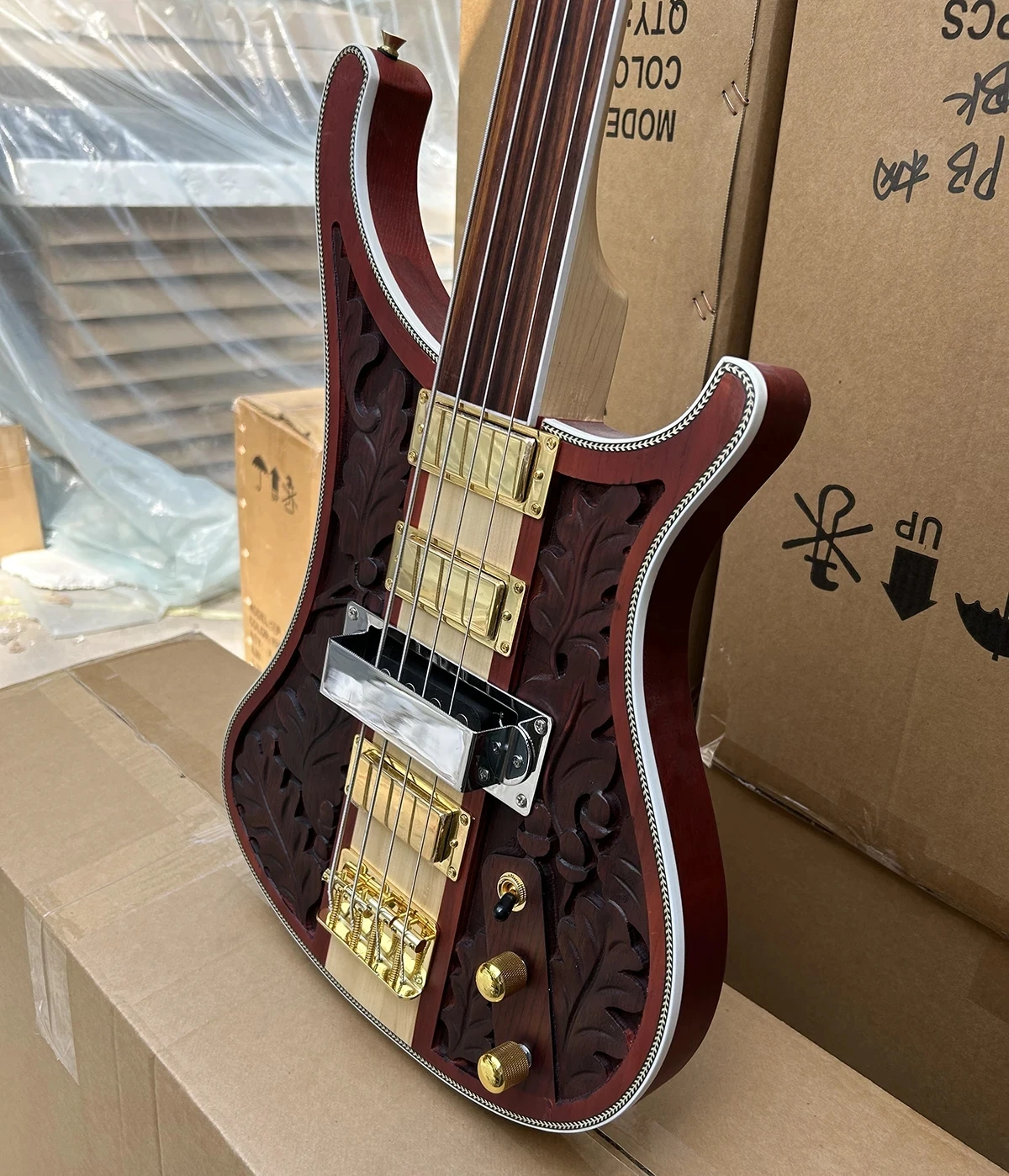 gh Quality Red brown 3D Carving 4 Strings  Bass Guitar Neck Through Body Fretless Fretboard Factory Customizable