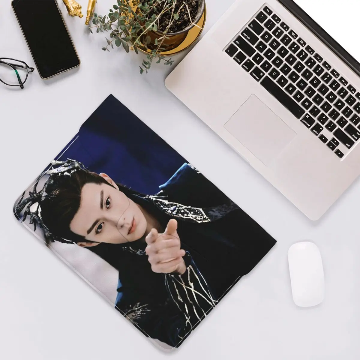 Dylan Wang Dong Fang Da Qiang Cang Lan Jue PU Leather Horizontal Laptop Sleeve Shockproof Soft Lining Notebook Case 13 Inch