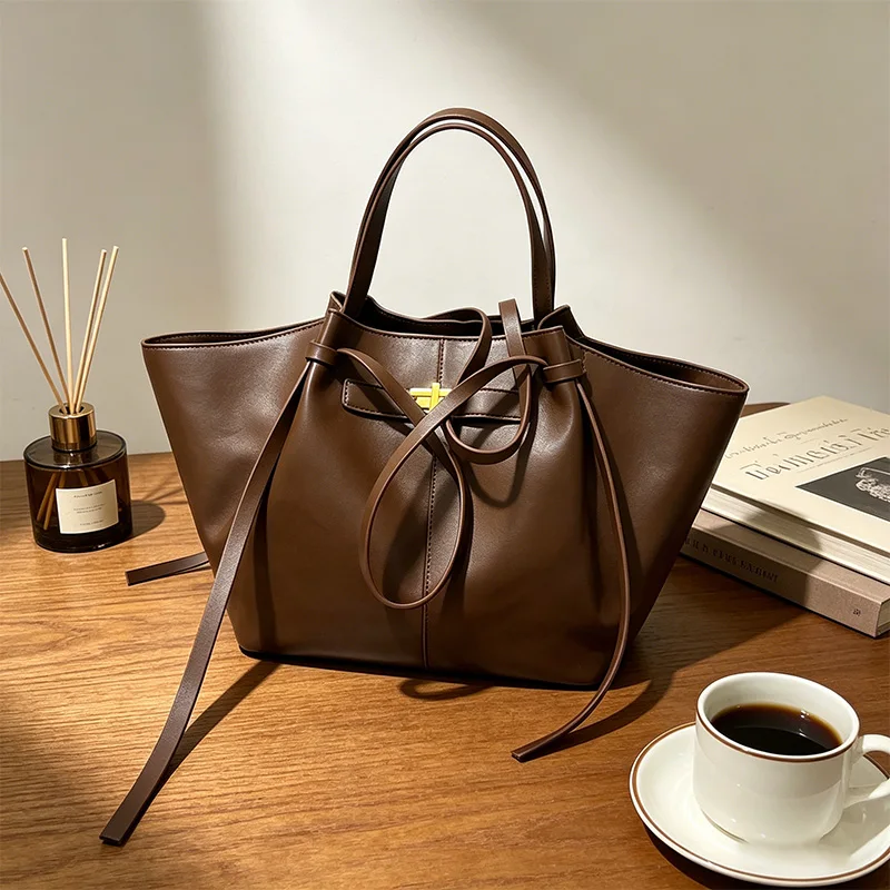 High Street Bat Design Women Handbag, 2026 New Large Capacity Crossbody Bag, Casual European Style Purse for Shopping Daily Use