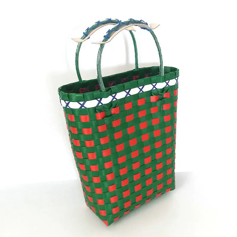 New Japanese-style Hand-woven Picnic Basket Plastic Woven Vegetable Basket Bag Hand-held Beach Bag Multicolor Plaid Basket