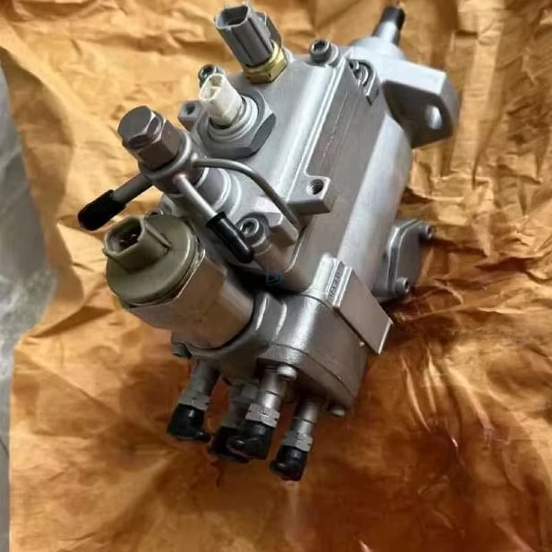 LANXIN Fuel Injection Pump for Engine Parts 22100-5D180 22100-5d180 5l 2001-2005 Fuel Pump