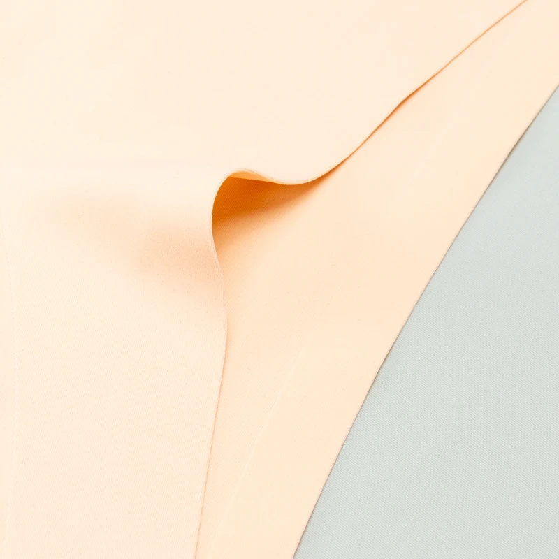 ملابس داخلية صيفية رائعة عالية المرونة من الحرير الجليدي بدون خياطة ومنعشة ومسامية وامتصاص العرق ثونغ نسائي مثير