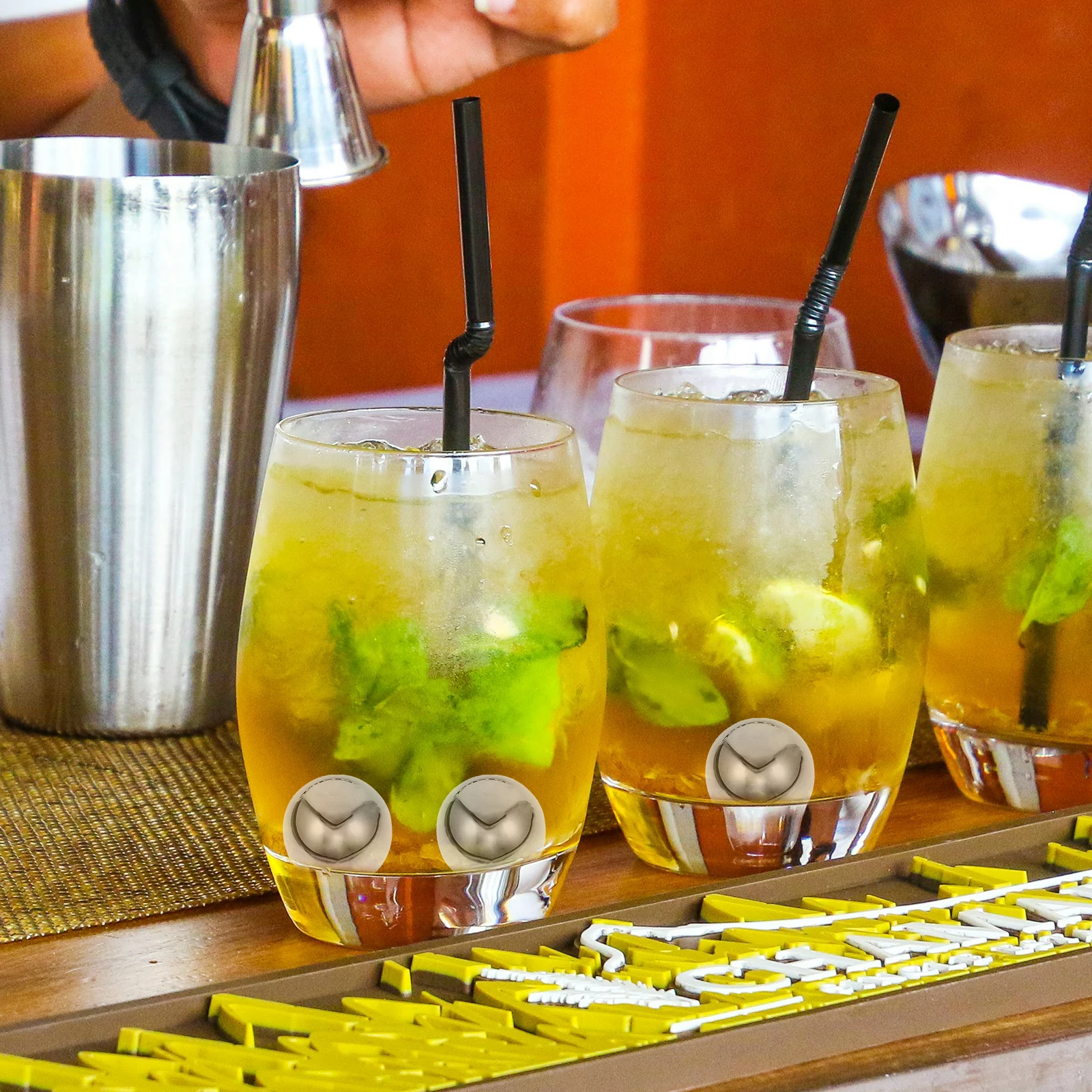 

Ice Gift Box Cube Whiskey Blocks Bar Whisky Soccer Drinks Cubes Stones Mold Reusable