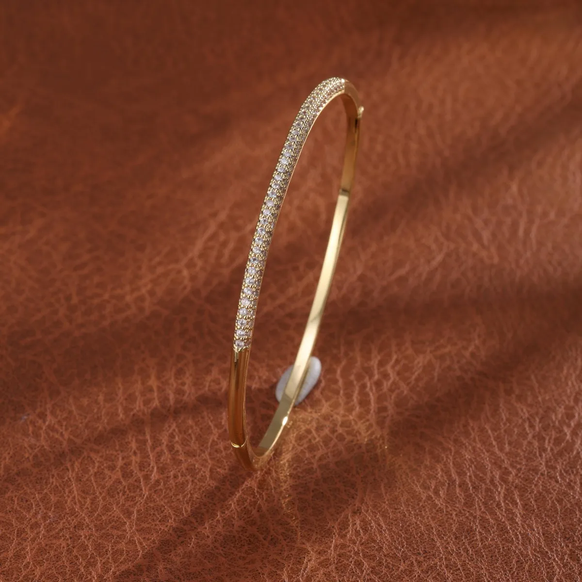 Yupsk أنيقة حساسة مايكرو مطعمة الزركون سوار جديد عصري الشظية الذهب اللون حفل زفاف مجوهرات للنساء