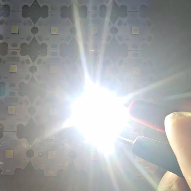 Picture 7: 5W 10W 3535 Cool White 6000-7000K High Power Leds for Flashlight